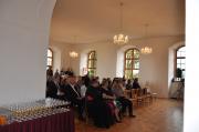 The oratory hosted a lot of
guests.